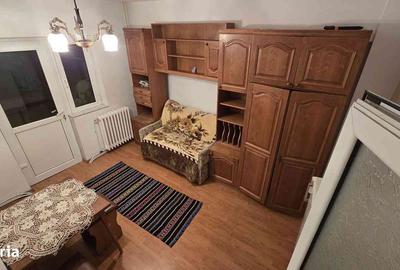 Apartament cu 3 camere decomandat în Central - 11