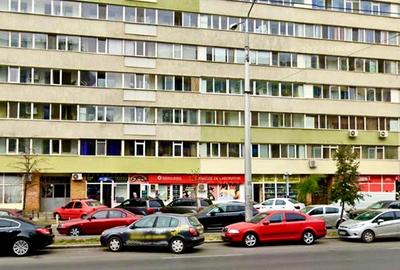 Inchiriere spatiu stradal – 70 mp utili, vitrina 6,5 ml, 1.650 EUR/luna Inchiriere spatiu stradal – 70 mp utili, vitrina 6,5 ml, 1.650 EUR/luna - 1