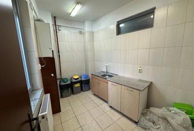 Va propunem spre vanzare o cladire de birouri situata in zona Cotroceni - 14