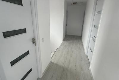 Casă cu 5 camere cu Teren 248 Mp în Central - 9