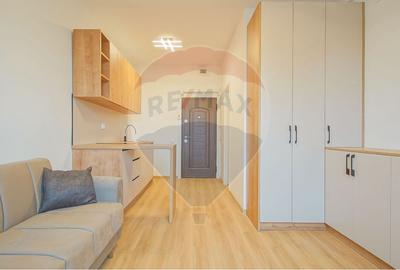 Apartament cu 1 camere decomandat în Tractorul - 1