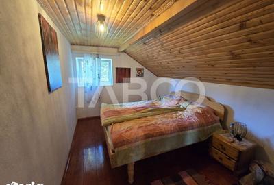 Casă cu 3 camere cu Teren 64 Mp în Sadu - 1