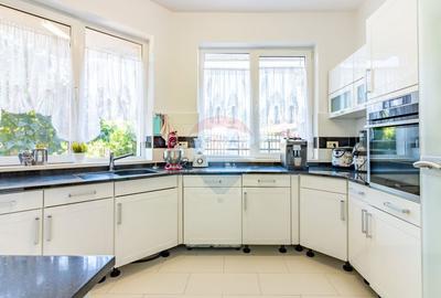 Casă cu 5 camere cu Garaj în Copăceni - 13