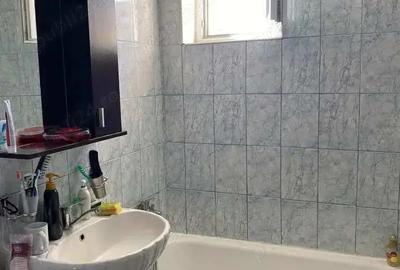 Apartament 3 camere de vanzare , Cartierul Soarelui et. 4 , 62.900 euro neg. - 10