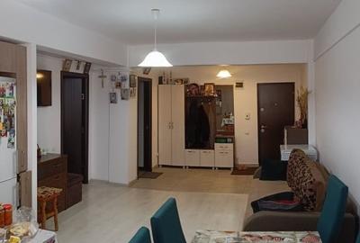 Apartament cu 2 camere semidecomandat, mobilat în Baciu