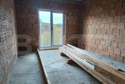 Casă cu 3 camere cu Teren 500 Mp în Central - 10