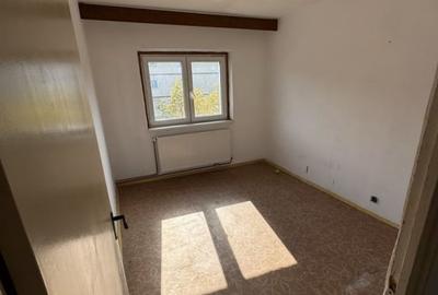 Apartament de 4 camere ( CENTRALA-Hol H )-Scriitorilor-Brasov - 1