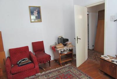 Vanzare 3 camere Drumul Taberei - spate parc Moghioros - str. Tg.Neamt - 1