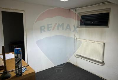 Spatiu la demisol - DE INCHIRIAT - 4