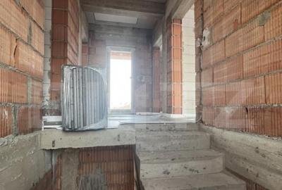 Casă cu 4 camere cu Teren 300 Mp în Șura Mică - 3