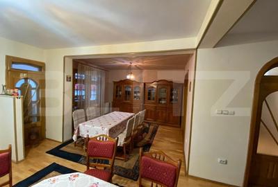 Vila cu potential de transformare in pensiune, 13 camere, Timisul de Sus, Brasov - 12