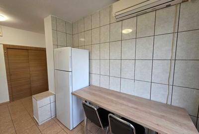 Apartament cu 3 camere semidecomandat, mobilat în Titan - 6