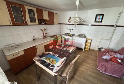 Casă cu 3 camere cu Teren 705 Mp în Piatra - 1