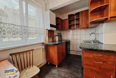 Apartament cu 3 camere decomandat, mobilat în Simeria - 10