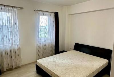 Apartament cu 2 camere decomandat în Tractorul - 4