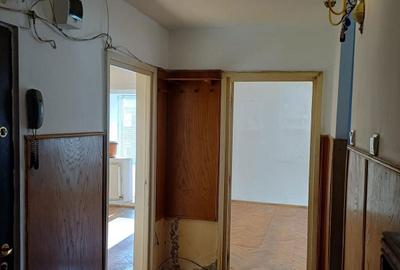 Apartament cu 3 camere decomandat în Decebal - 3