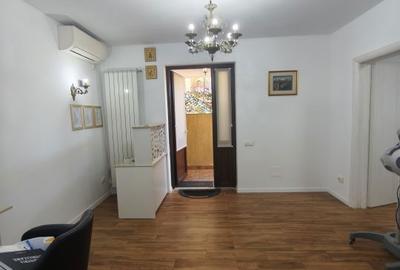 Apartament cu 3 camere în Roșu - 15