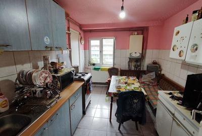 Apartament cu 4 camere decomandat în Complex Studențesc - 11