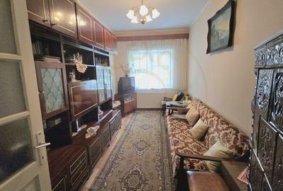 Casa cocheta cu 3 camere de vanzare, chiar in inima orasului Satu Mare! - 2