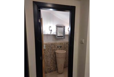 Casă individuală cu 9 camere cu Canalizare în P-ța Unirii - 8