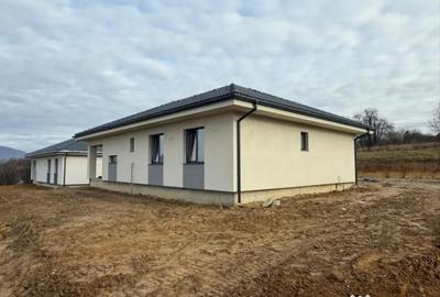 Casă cu 5 camere cu Teren 530 Mp în Satu Nou de Jos - 18