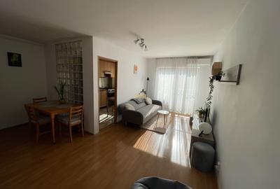 Apartament cu 3 camere semidecomandat, mobilat în Gheorgheni