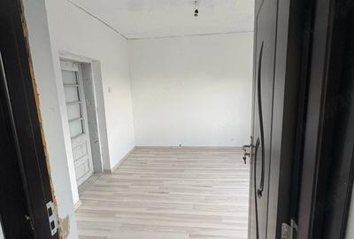 Casă cu 5 camere cu Teren 2350 Mp în Tătăranu - 1