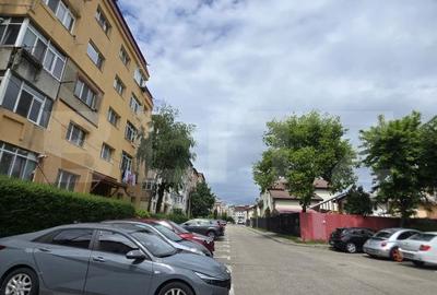 Apartament cu 3 camere decomandat în Micro 12 - 7