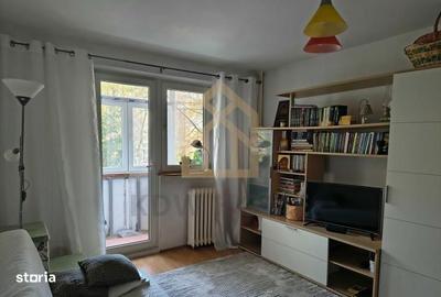 Apartament cu 2 camere decomandat, mobilat în Tei