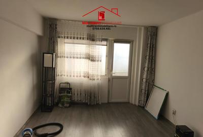 Apartament 3 camere - 70 mp - str.Pacii - 5