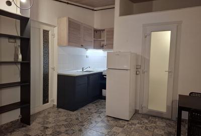 Apartament cu 2 camere semidecomandat în 1 Mai - 10