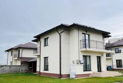 Casă cu 4 camere cu Teren 500 Mp în Ulmi - 4