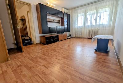 Apartament cu 2 camere decomandat în Baba Novac