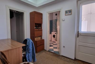 Dacia - 3 Camere - Garaj - Curte - 13