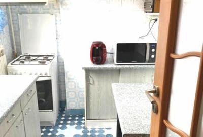 Apartament cu 3 camere decomandat în Capitale - 15