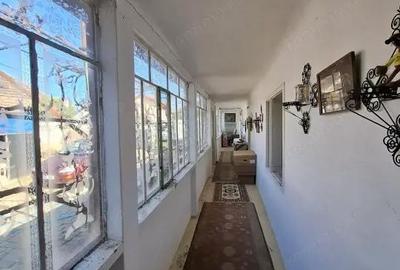 Casă cu 5 camere cu Teren 1850 Mp în Sânandrei - 1