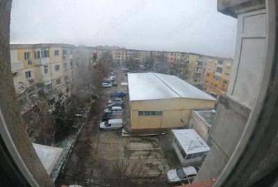 Oportunitate de Investi?ie: Apartament cu Doua Camere decomandat - 11