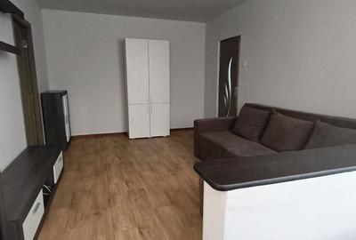 Apartament cu 2 camere semidecomandat în Podu Roș - 1