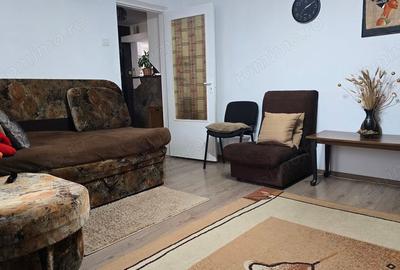 Apartament cu 4 camere decomandat în Progresul - 1