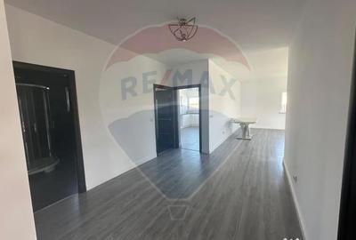 Casă cu 4 camere cu Teren 715 Mp în Lăpuș - 6