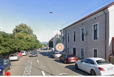 Spațiu comercial, de 65 mp, în Central - 4