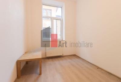 Apartamentul "REHEGUA" , stradal, bloc "REABILITAT" - 3