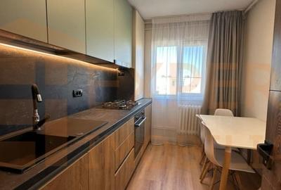 Apartament cu 2 camere semidecomandat, mobilat în City Park Mall - 1