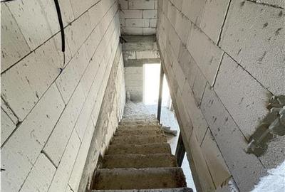 Casă individuală cu 4 camere cu Teren 1600 Mp în Malcoci - 10