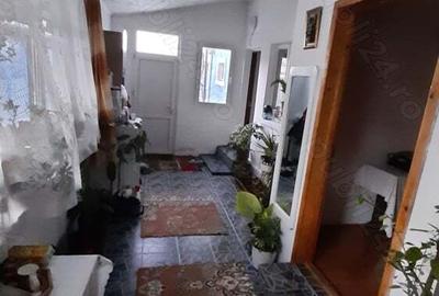 Casă cu 5 camere cu Teren 550 Mp în Sulina - 10