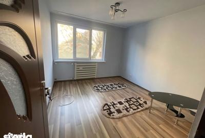 Apartament cu 2 camere semidecomandat în Calea București