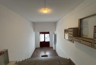 Apartament cu 3 camere decomandat, mobilat în Florilor - 21