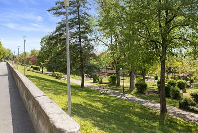 Apartament cu 3 camere semidecomandat, mobilat în Central - 14