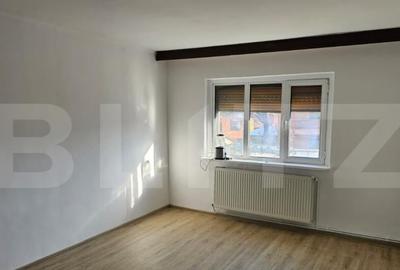 Apartament decomandat, 52 mp, zona Rovine - 3