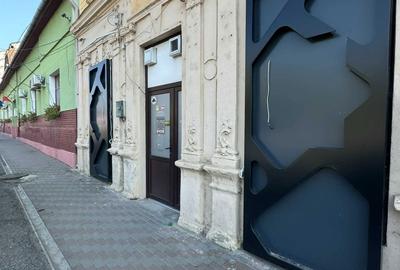 Spațiu comercial, de 60 mp, în Central